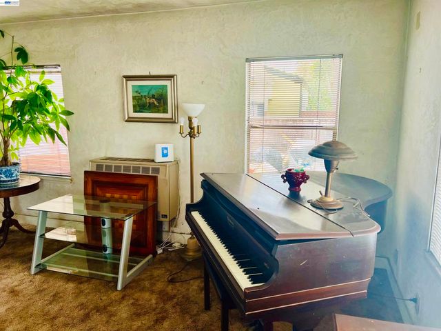 3308 Loma Vista Way, Oakland, CA 94619