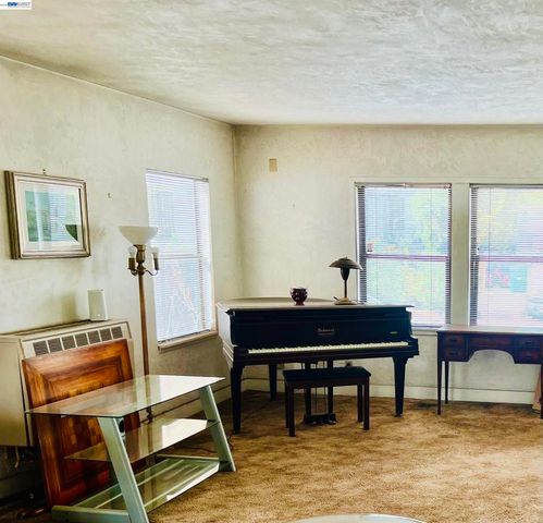 3308 Loma Vista Way, Oakland, CA 94619