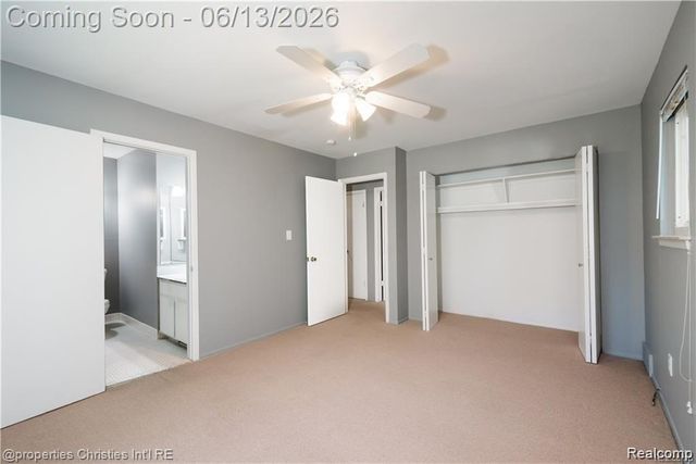 215 Woodsboro Drive, Royal Oak, MI 48067