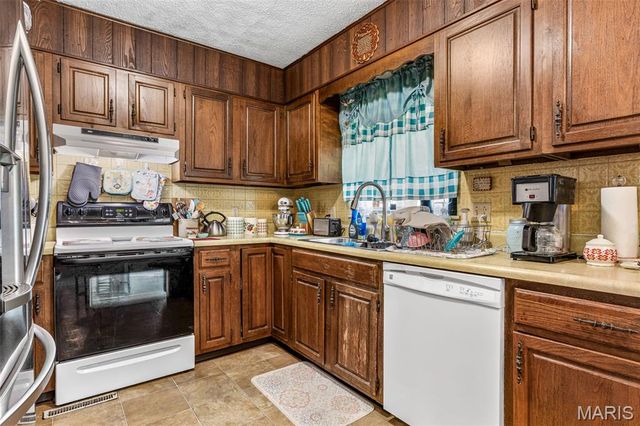 522 Yosemite Street, Farmington, MO 63640