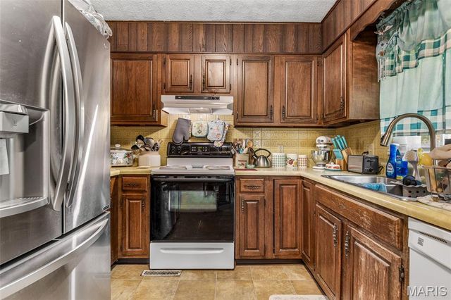 522 Yosemite Street, Farmington, MO 63640