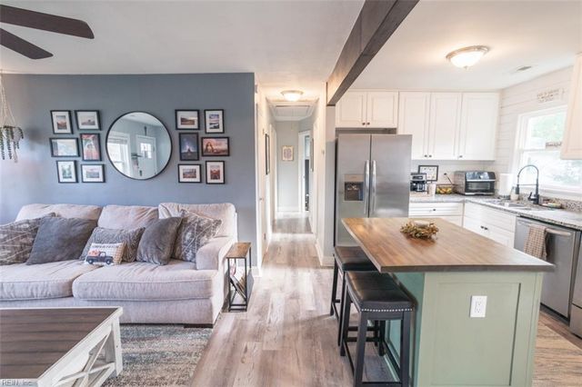 252 Driftwood RD, Virginia Beach, VA 23452