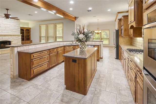 4662 Hidden Springs Way, College Station, TX 77845