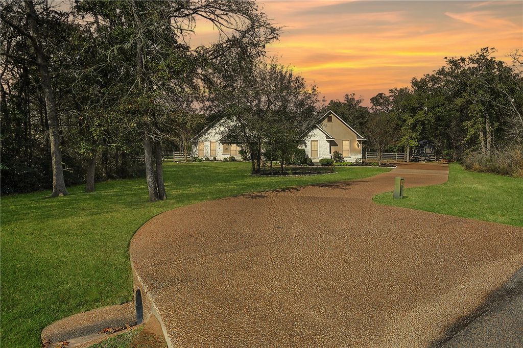4662 Hidden Springs Way, College Station, TX 77845 — photo 2