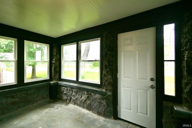 521 E Jackson Street, Mulberry, IN 46058