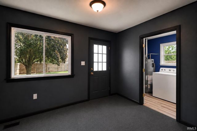 521 E Jackson Street, Mulberry, IN 46058