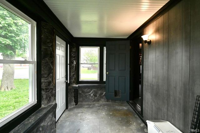 521 E Jackson Street, Mulberry, IN 46058