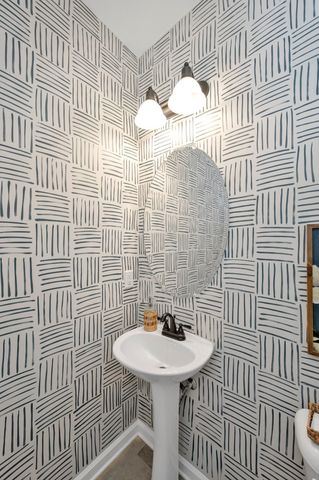 572 Nightengale Ridge Dr, Columbia, TN 38401