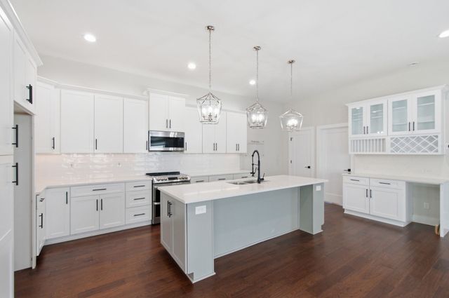 431 Croley Dr, Nashville, TN 37209
