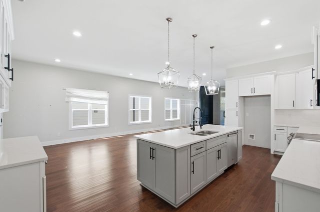431 Croley Dr, Nashville, TN 37209