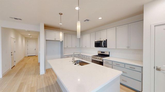 5008 Lonestar Way, Roseville, CA 95747