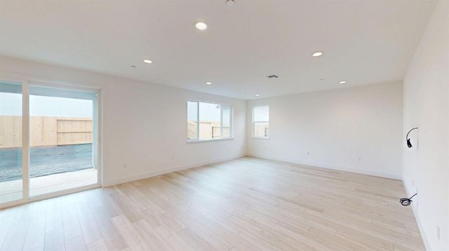 5008 Lonestar Way, Roseville, CA 95747