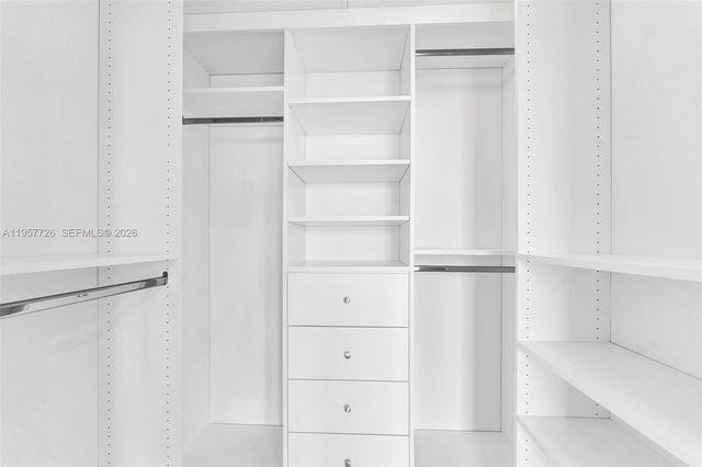 60 SW 13th St 3400, Miami, FL 33130