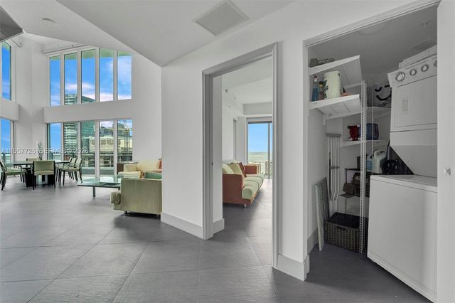 60 SW 13th St 3400, Miami, FL 33130