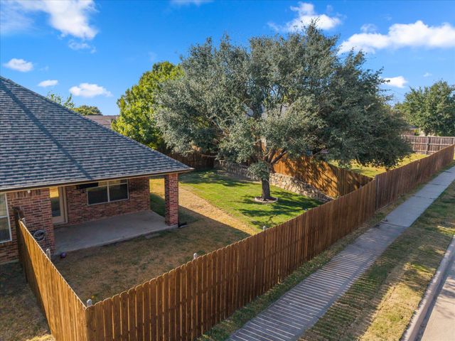 2037 Michelle Creek Drive, Little Elm, TX 75068