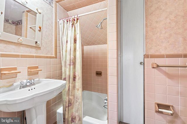 1417 MAPLE AVE, Haddon Heights, NJ 08035