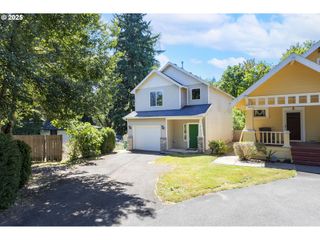 917 Se ROBERTS Ave, Gresham, OR 97080