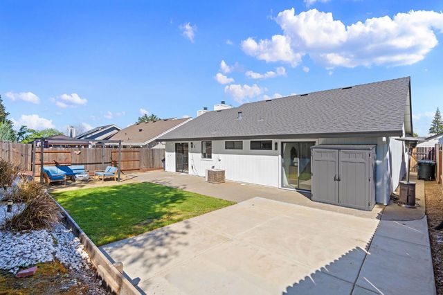 912 Portside Cir, Roseville, CA 95678