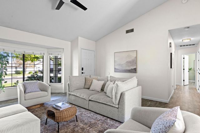 912 Portside Cir, Roseville, CA 95678