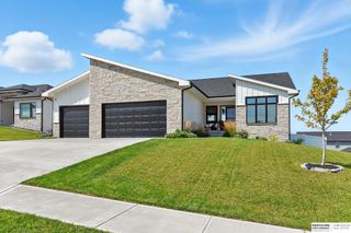 12008 S 109th Street, Papillion, NE 68046