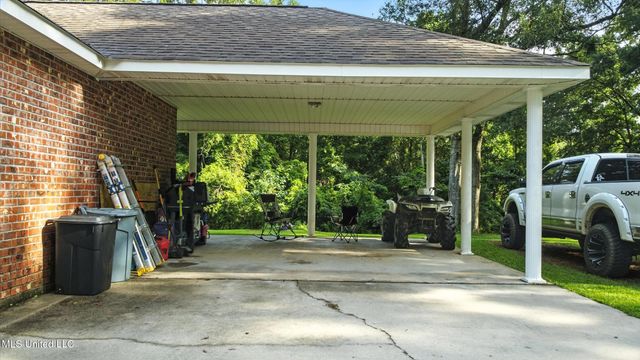 16 Tripp Lane, Carriere, MS 39426