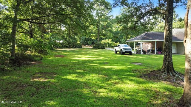 16 Tripp Lane, Carriere, MS 39426