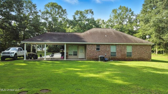 16 Tripp Lane, Carriere, MS 39426