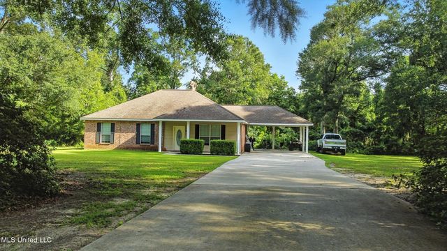 16 Tripp Lane, Carriere, MS 39426