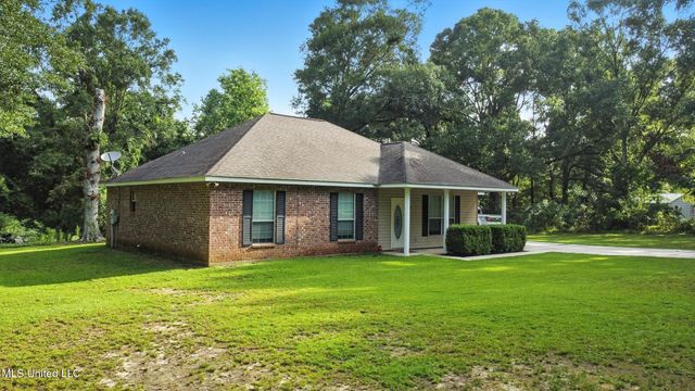 16 Tripp Lane, Carriere, MS 39426