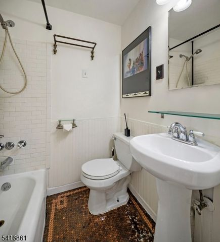 351 8Th St 1R, Jersey City, NJ 07302