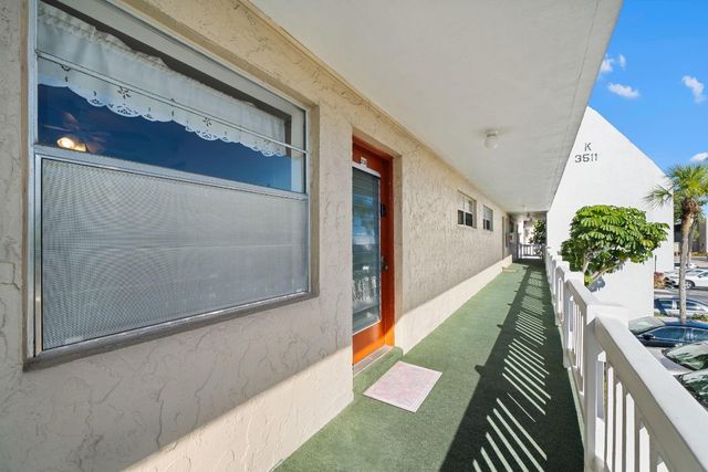 3511 Inverrary Drive 208, Lauderhill, FL 33319