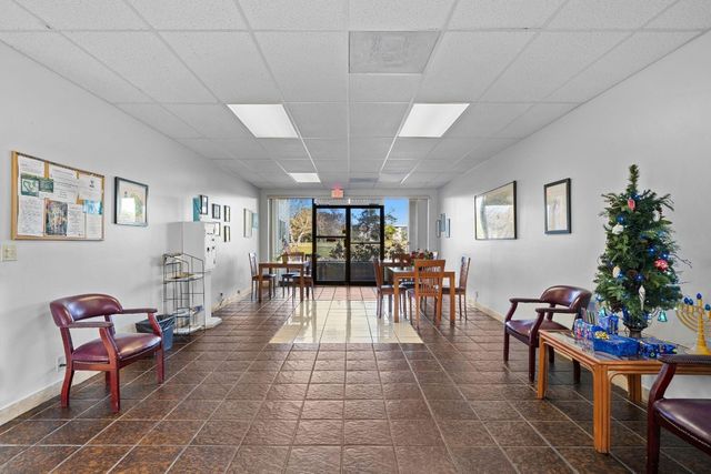 3511 Inverrary Drive 208, Lauderhill, FL 33319