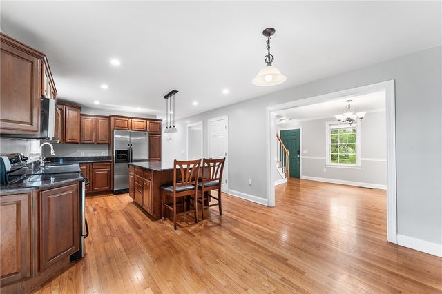 20 Wheelock Avenue, Cranston, RI 02920