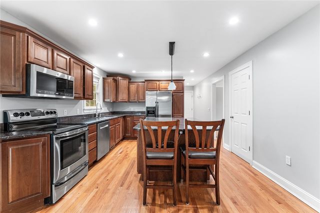20 Wheelock Avenue, Cranston, RI 02920