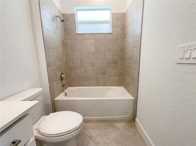 7863 LAKES EDGE LANE, Port Charlotte, FL 33981