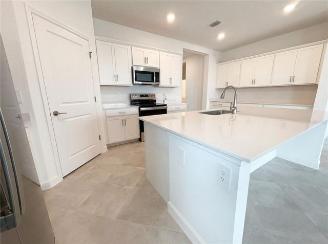 7863 LAKES EDGE LANE, Port Charlotte, FL 33981