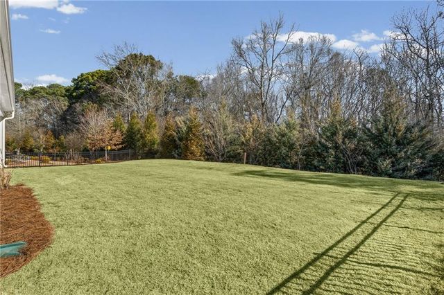 5086 Watchmans Cove, Gainesville, GA 30504