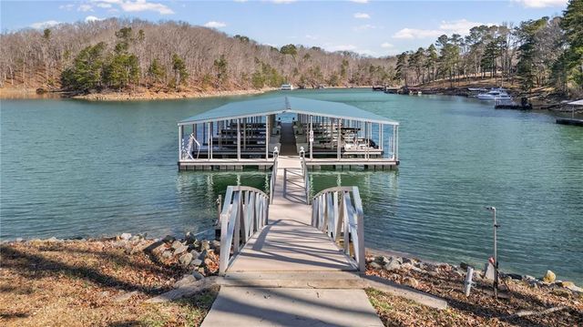 5086 Watchmans Cove, Gainesville, GA 30504