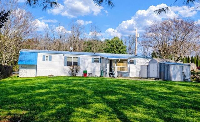 16 Harbourt Drive, Winchester, NH 03470