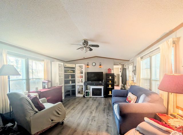 16 Harbourt Drive, Winchester, NH 03470