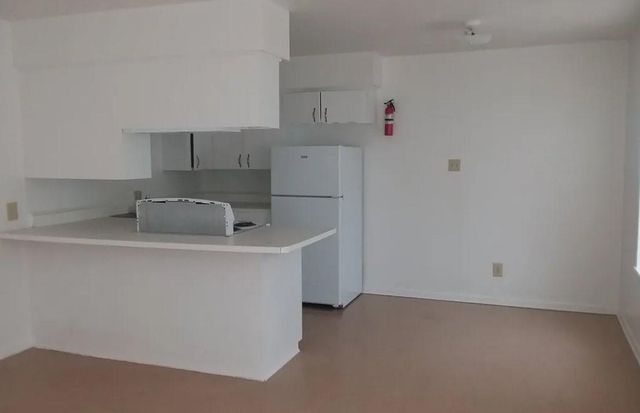 208 Wells St, Madisonville, TX 77864