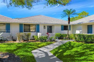 105 Club Dr 105, Palm Beach Gardens, FL 33418