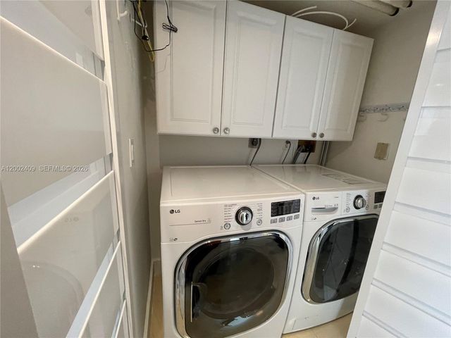 20185 E Country Club Dr 1105, Aventura, FL 33180