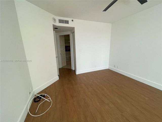 20185 E Country Club Dr 1105, Aventura, FL 33180