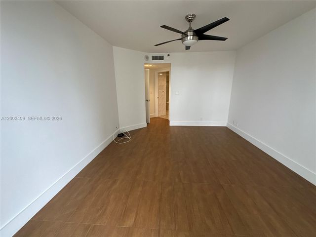 20185 E Country Club Dr 1105, Aventura, FL 33180