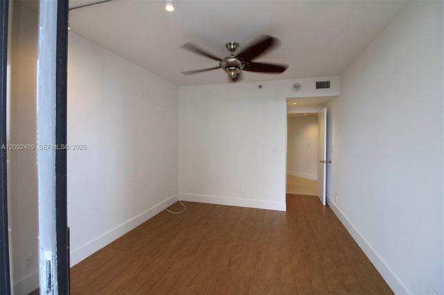 20185 E Country Club Dr 1105, Aventura, FL 33180