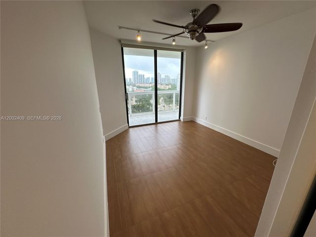 20185 E Country Club Dr 1105, Aventura, FL 33180