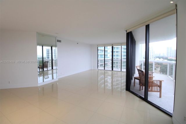 20185 E Country Club Dr 1105, Aventura, FL 33180