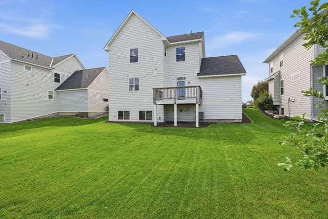 16229 Duskwood Trail, Lakeville, MN 55044