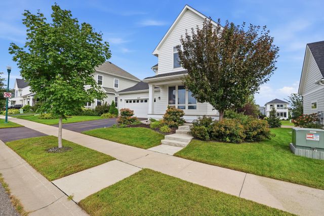 16229 Duskwood Trail, Lakeville, MN 55044